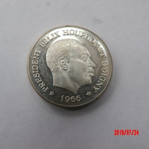 IVORY COAST, 10 FRANCS, 1966 * - Image 3