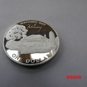 NEW ZEALAND, $1, 1977 * - Image 3