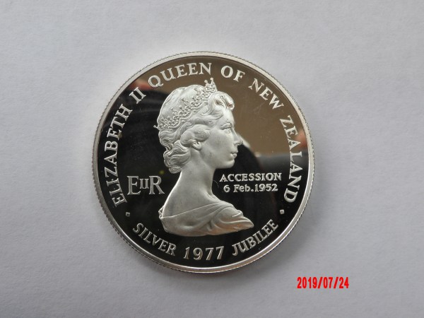 NEW ZEALAND, $1, 1977 *