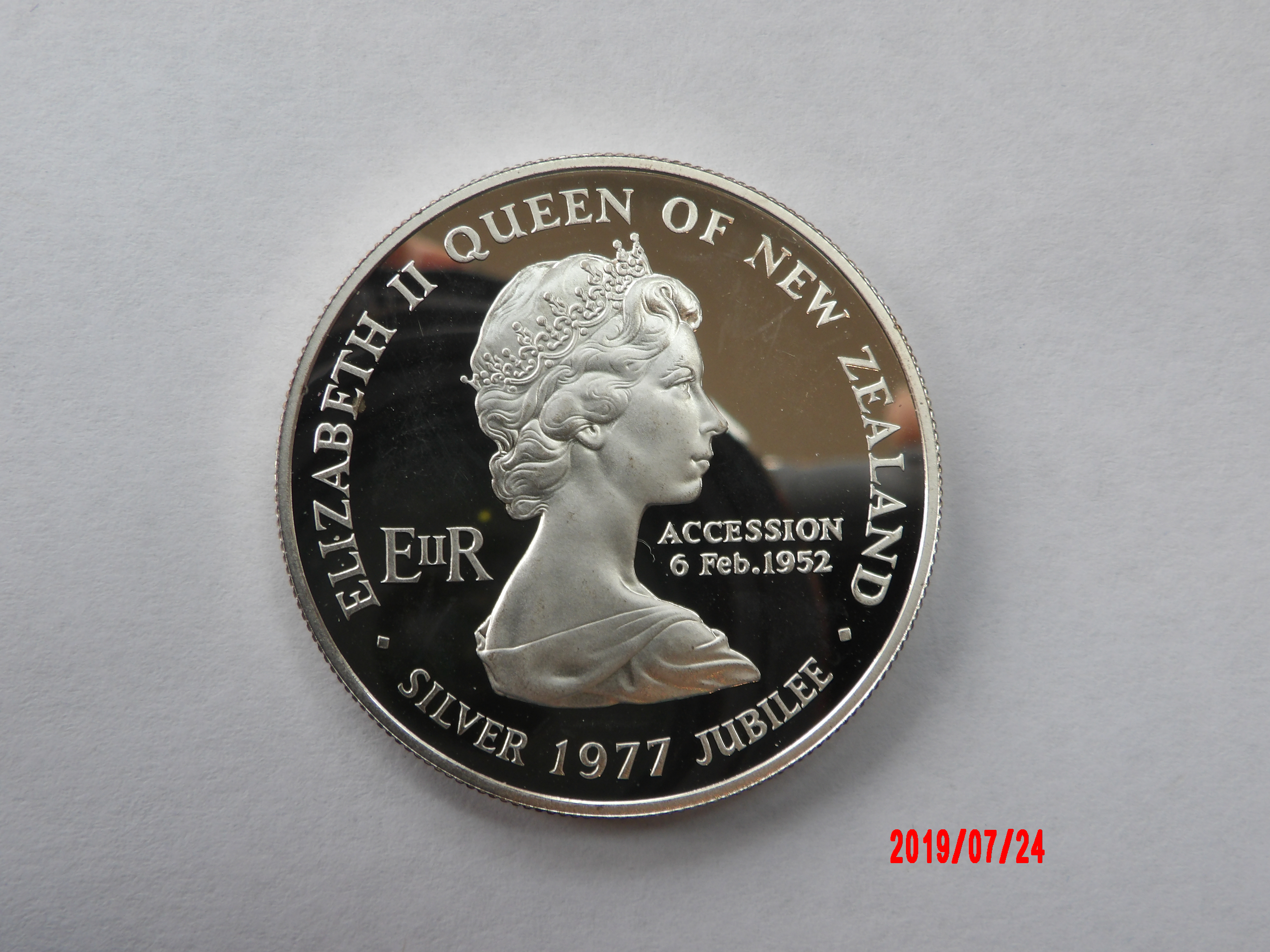 NEW ZEALAND, $1, 1977 * - Image 2