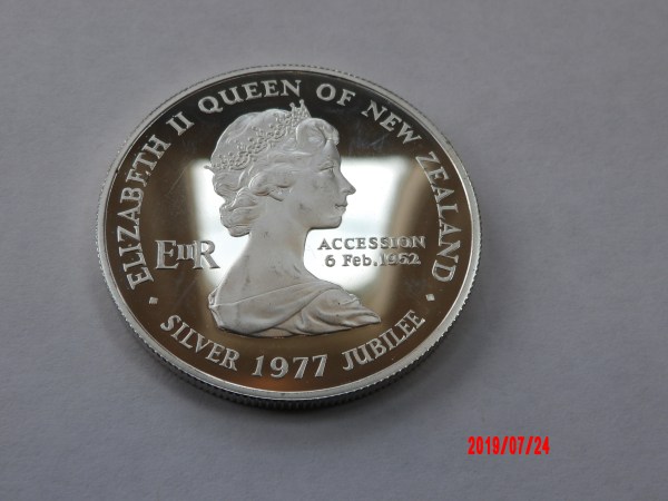 NEW ZEALAND, $1, 1977 *