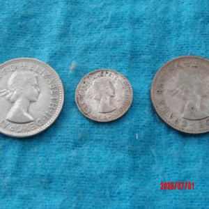 AUSTRALIA, Small group of silver coins. * - Image 1