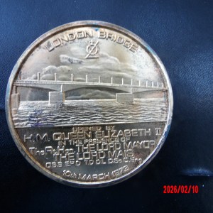 Elizabeth II, 1973, Gilt AR51 - Image 1