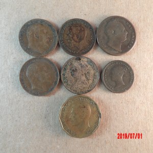 Victoria-Geo V, Mixed Date, Farthing - Image 1