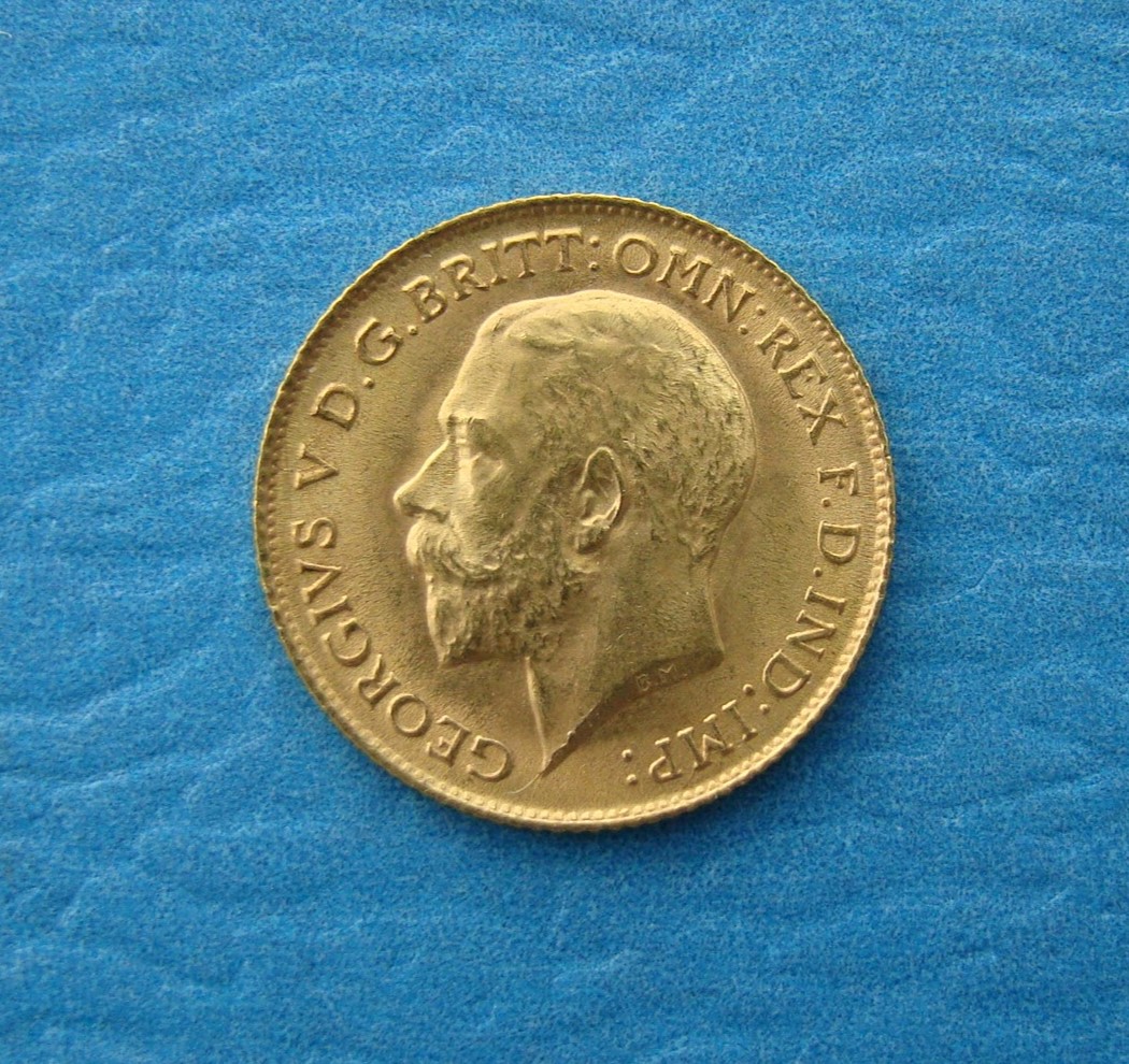 George V, 1914, 1/2 Sovereign - Image 3