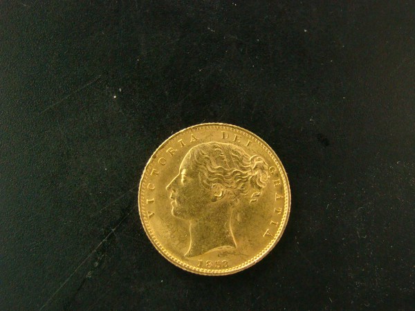 Victoria, 1853, Sovereign, Extremely Rare D/I in FID