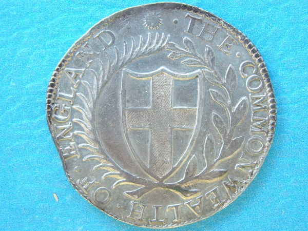 Commonwealth, 1653, Crown
