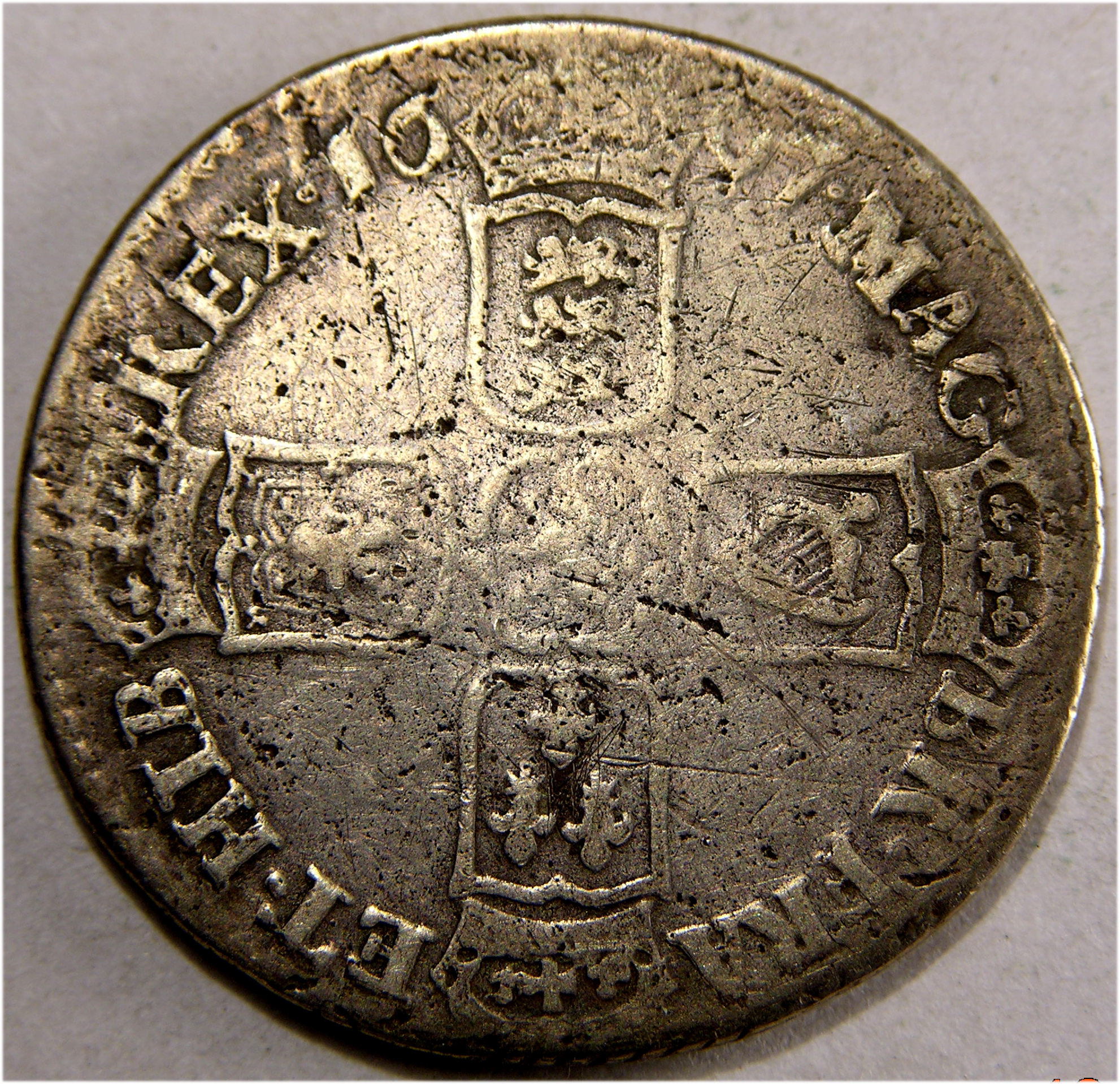 William III, 1697C, Shilling, EXT RARE TRANSPOSED SHIELDS - Image 2