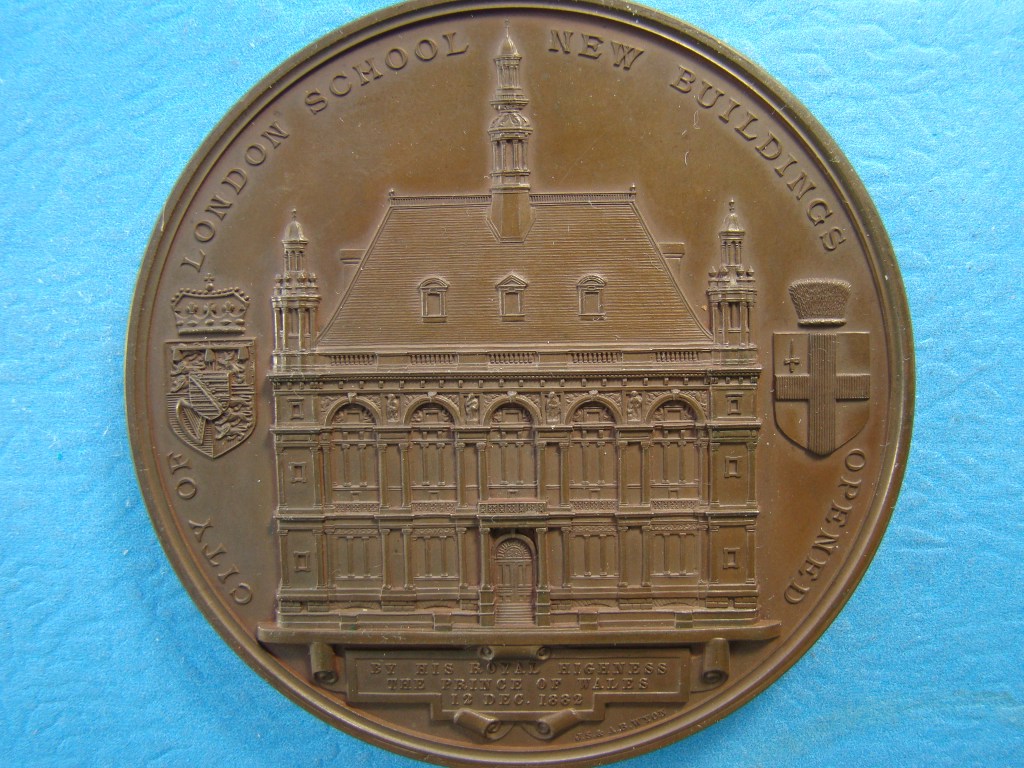 Victoria, 1882, AE77, Opening of City of London School