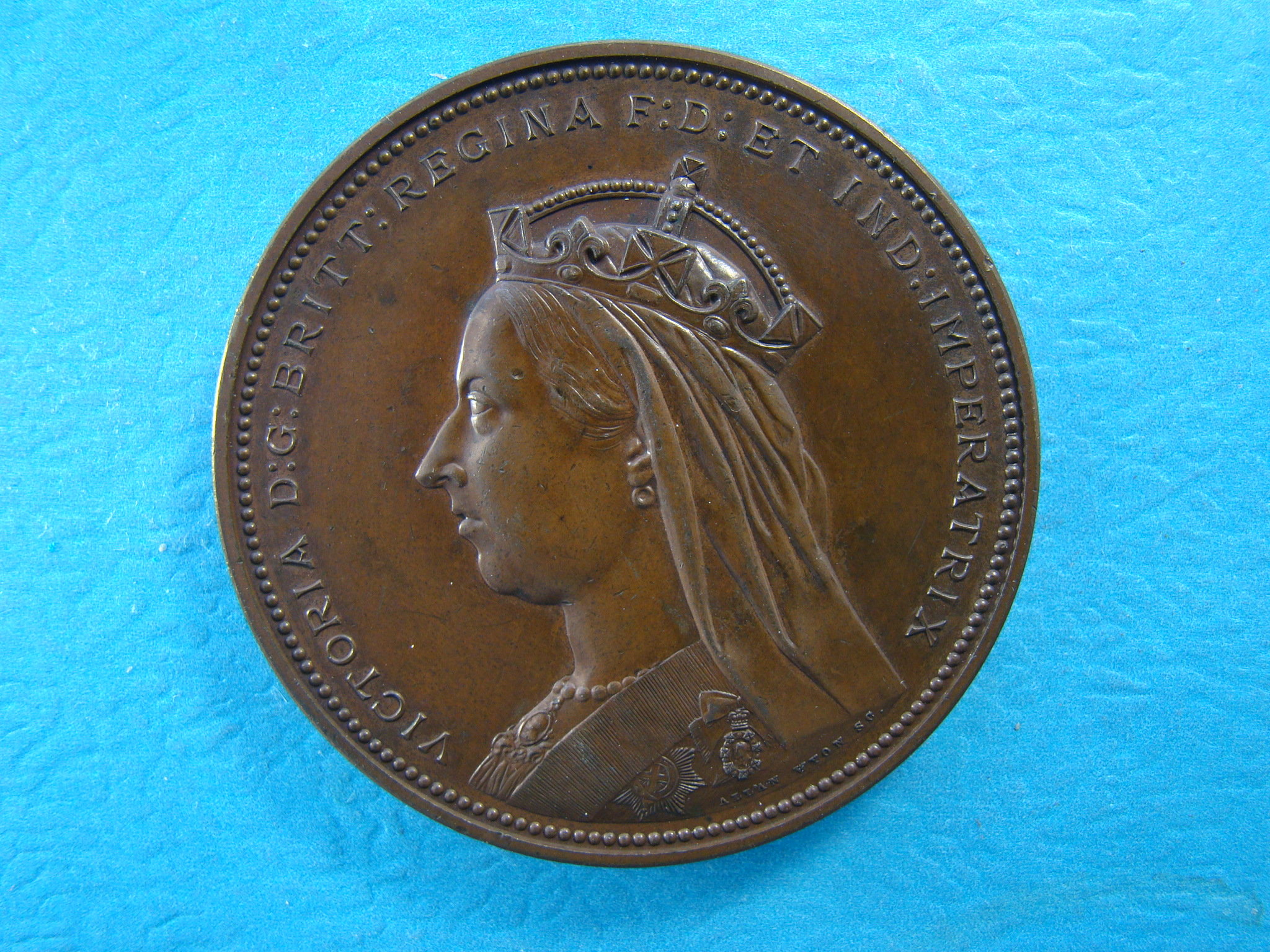 Victoria, 1887, AE64, Golden Jubilee - Image 1