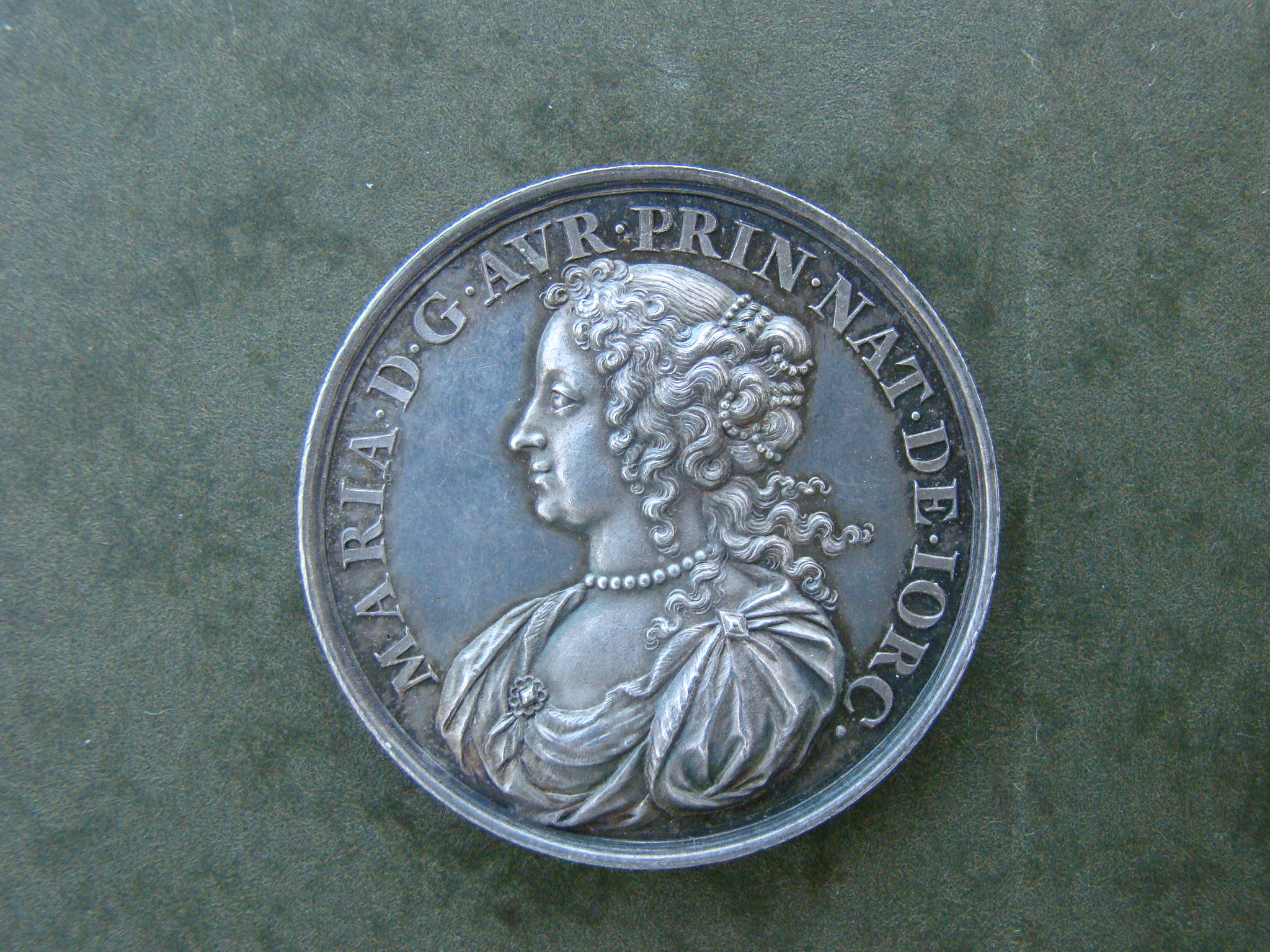 William and Mary, 1677, AR42, - Image 2