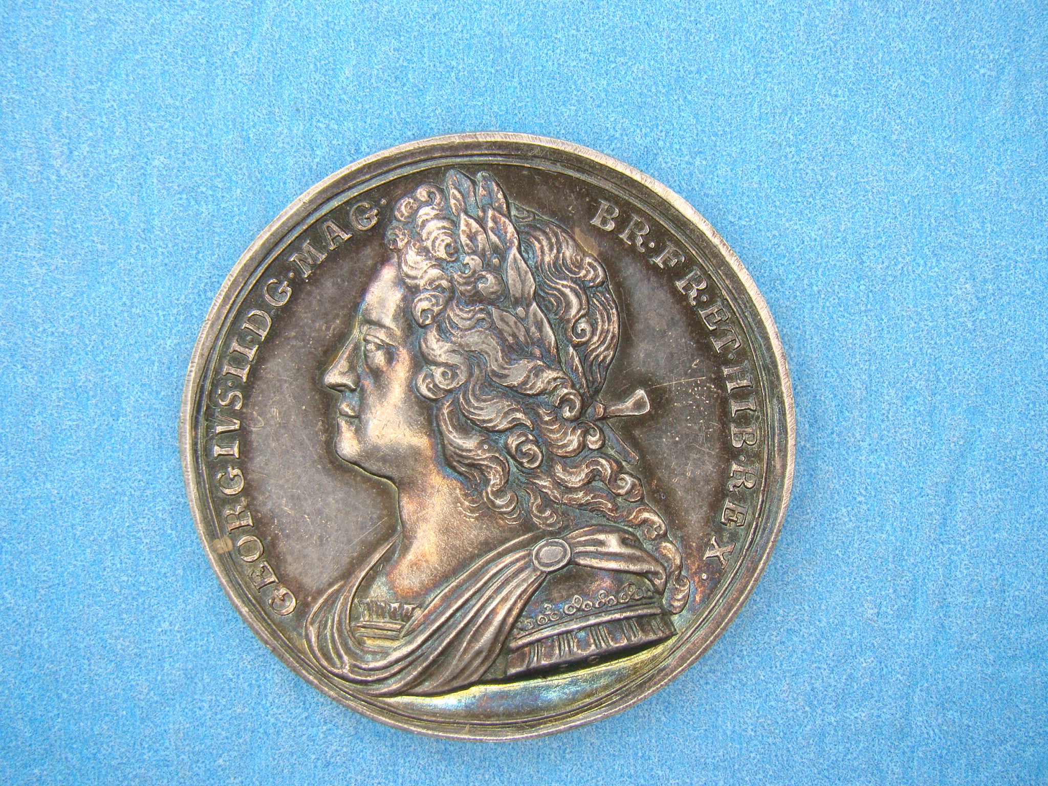 Geroge II, 1727, AR35 SOLD - Image 1