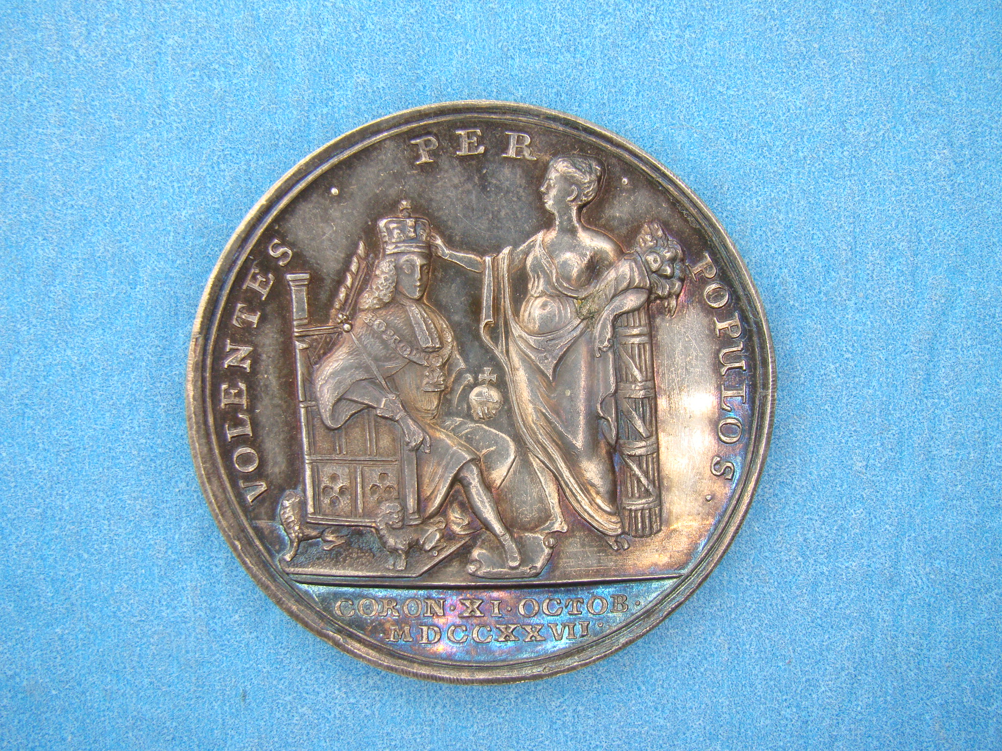 Geroge II, 1727, AR35 SOLD - Image 2