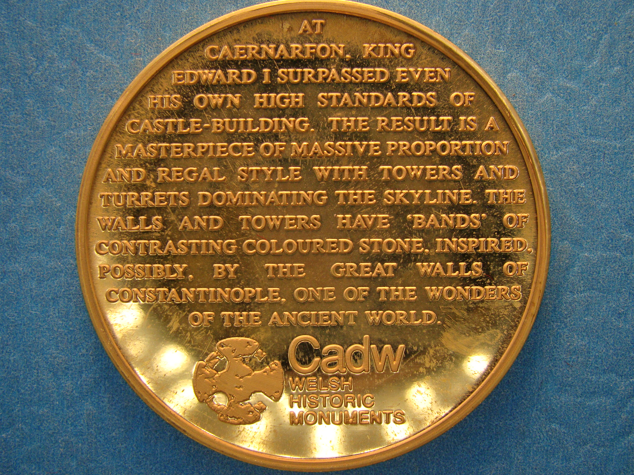 Caernarfon Castle, ND, AE45Gilt - Image 2