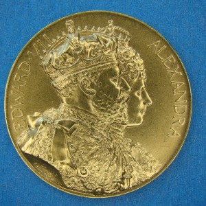 EDWARD VII, AU40, 1902,  PREVIOUSLY UNKNOWN MEDAL IN GOLD - Image 1