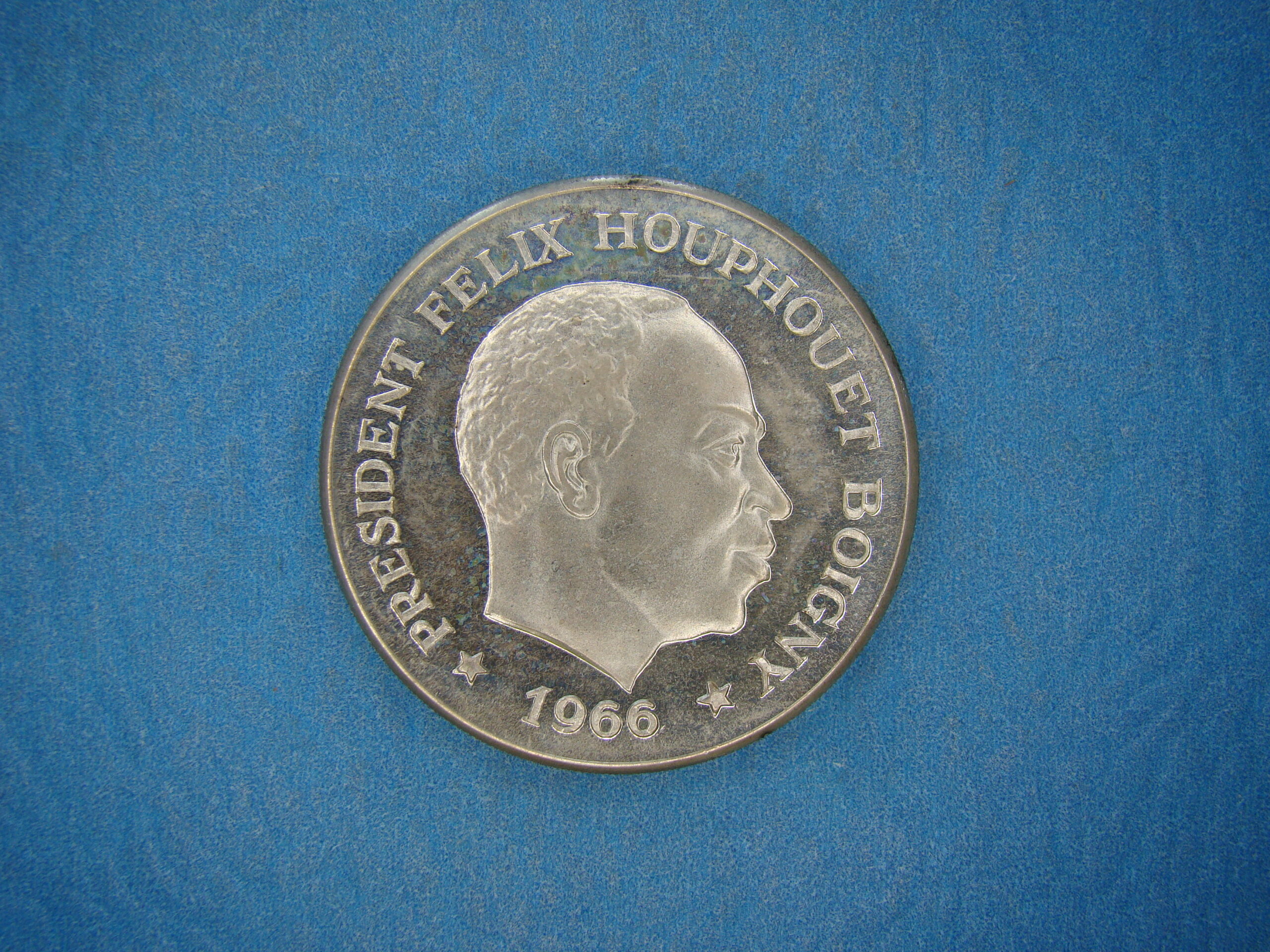 IVORY COAST, 10 FRANCS, 1966 * - Image 1