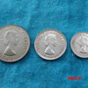 AUSTRALIA, THREE SILVER COINS * - Image 1