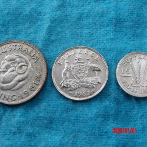 AUSTRALIA, THREE SILVER COINS * - Image 2