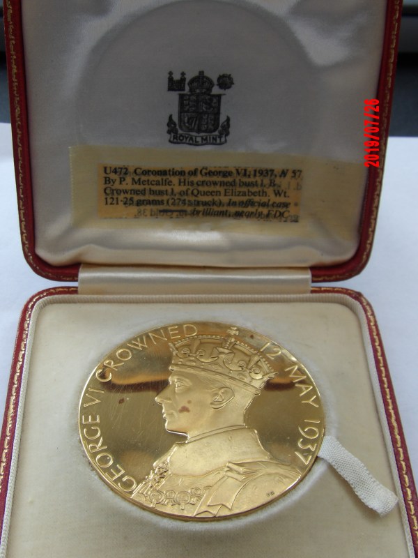GEORGE VI, 1937, AU57, Large Gold Coronation Medal