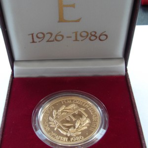 Elizabeth II, 1986, AU39, 60th Birthday in Gold - Image 5